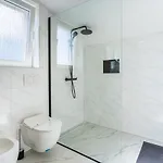 Pensión In With Sea View, Balcony, Air Conditioning, Wifi 4249-5 *