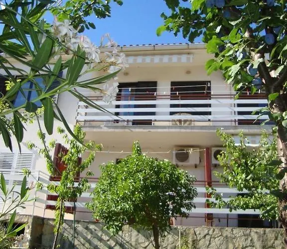 Konukevi In With Sea View, Balcony, Air Conditioning, Wifi 4249-5 Cres