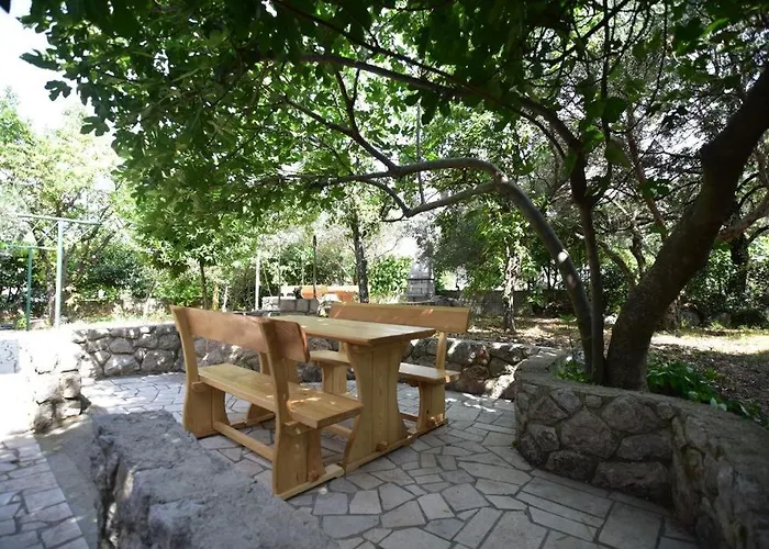 In With Sea View, Balcony, Air Conditioning, Wifi 4249-5 Cres
