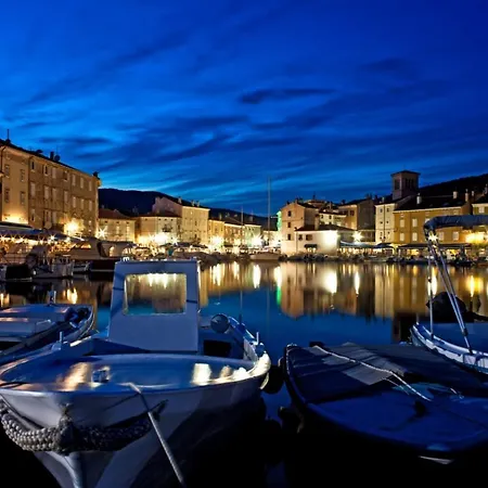 In With Sea View, Balcony, Air Conditioning, Wifi 4249-5