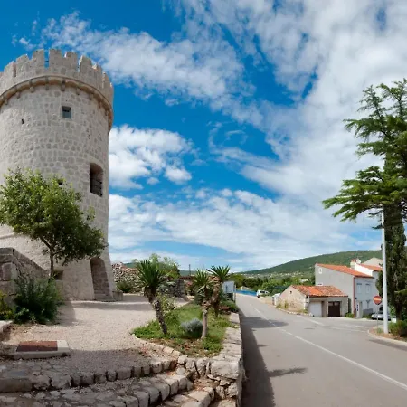 Gasthuis In With Sea View, Balcony, Air Conditioning, Wifi 4249-5 Cres