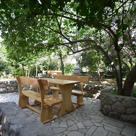 In With Sea View, Balcony, Air Conditioning, Wifi 4249-5 Cres