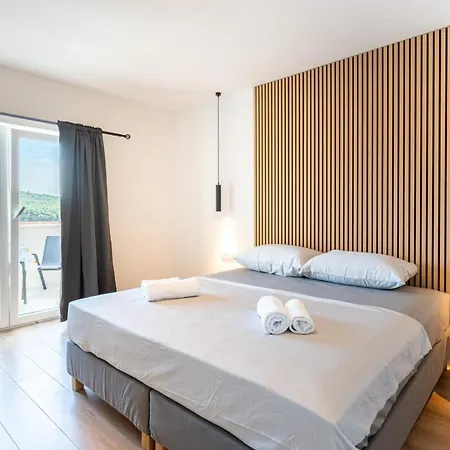 In With Sea View, Balcony, Air Conditioning, Wifi 4249-5 *