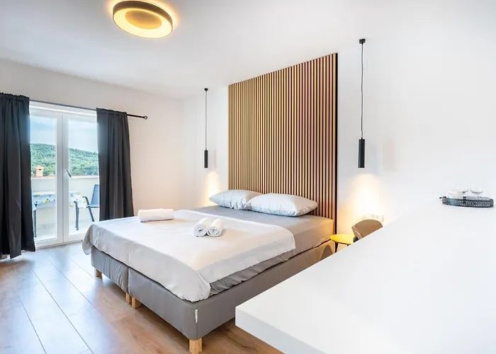 In With Sea View, Balcony, Air Conditioning, Wifi 4249-5 كريس